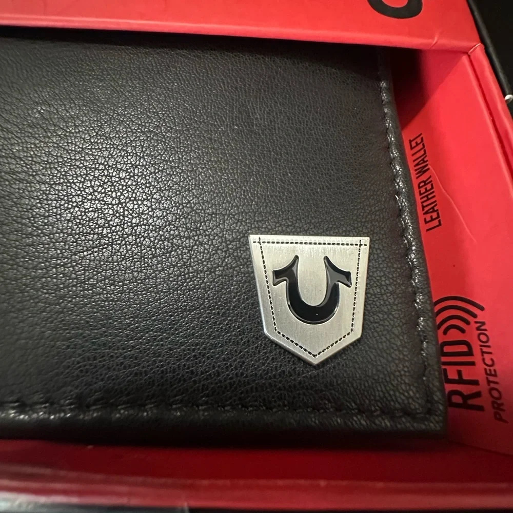 🆕True Religion Bifold Leather Wallet